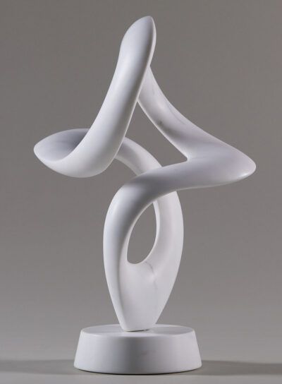 Richard Erdman marble sculpture "Luni"