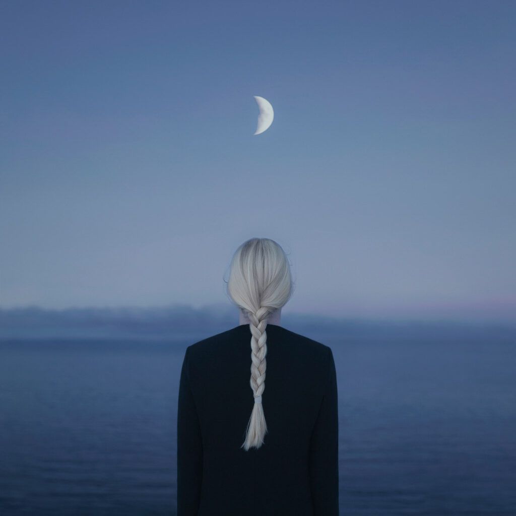 Gabriel Isak photograph "Illumination in the Dark"